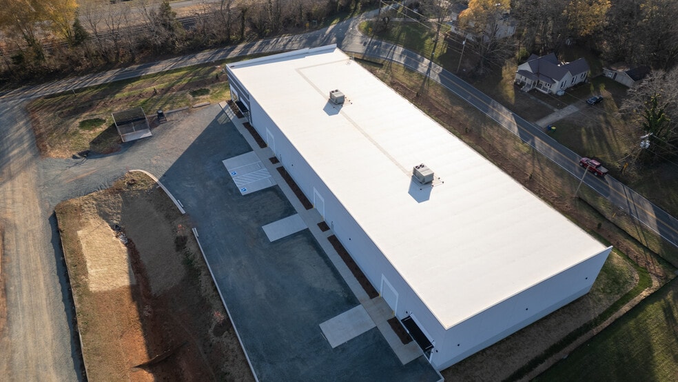 More Photos Of 3641 Forrest Ave, Efland Manufacturing For Lease