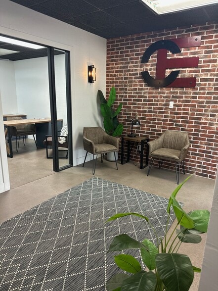 More Photos Of 916 E Impala Ave, Mesa Unknown For Lease