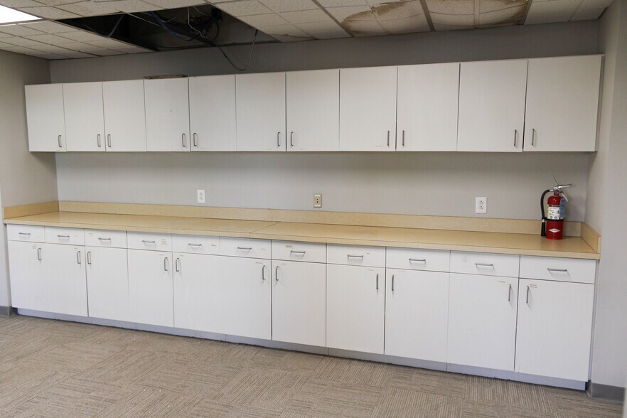 More Photos Of 201 E Markham St, Little Rock Office For Lease