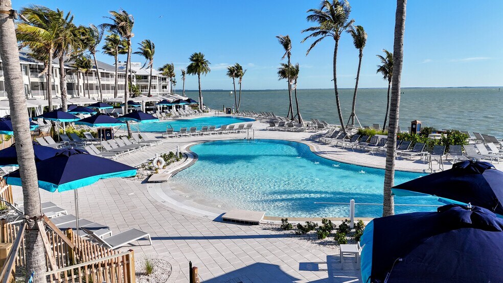 More Photos Of 5400 South Seas Plantation Rd, Captiva Hotel For Lease