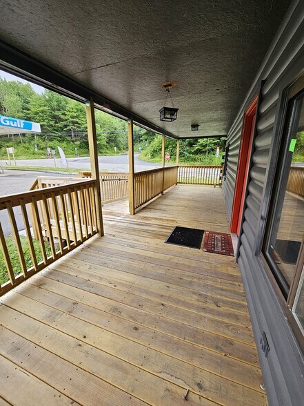 More Photos Of 513 PA-492, New Milford Office Residential For Lease