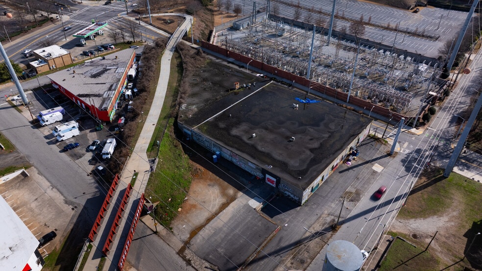 More Photos Of 523 Joseph E Boone Blvd, Atlanta Warehouse For Sale