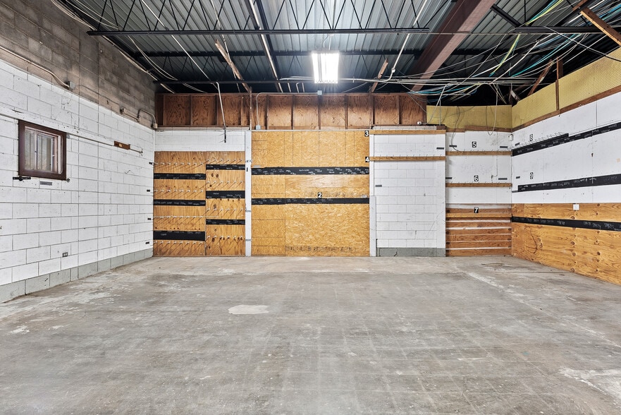 More Photos Of 3509 N 3rd St, Temple Warehouse For Sale