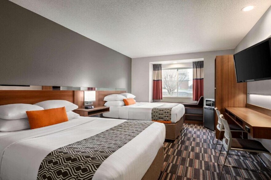More Photos Of 196 Virginia Ave S, Tifton Hotel For Sale