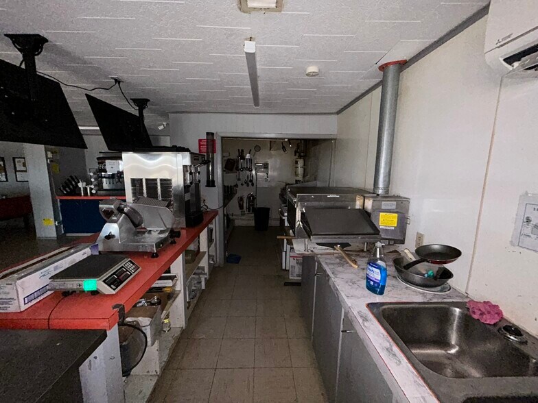 More Photos Of 6880 Highway 9, Center Ridge Service Station For Sale