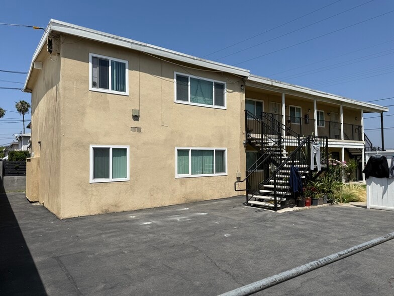 More Photos Of 1300 W Valencia Dr, Fullerton Apartments For Sale