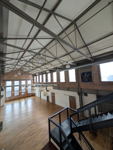 More Photos Of , Chicago Unknown For Sale