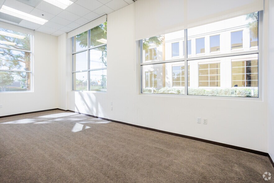 More Photos Of 915 W Imperial Hwy, Brea Unknown For Lease