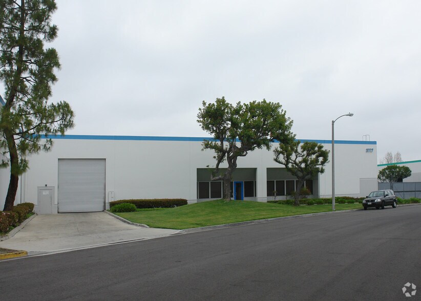 More Photos Of 3117 W Alpine Ave, Santa Ana Warehouse For Lease