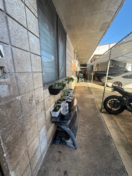 More Photos Of 2135 Bannister Pl, Honolulu Multifamily For Sale