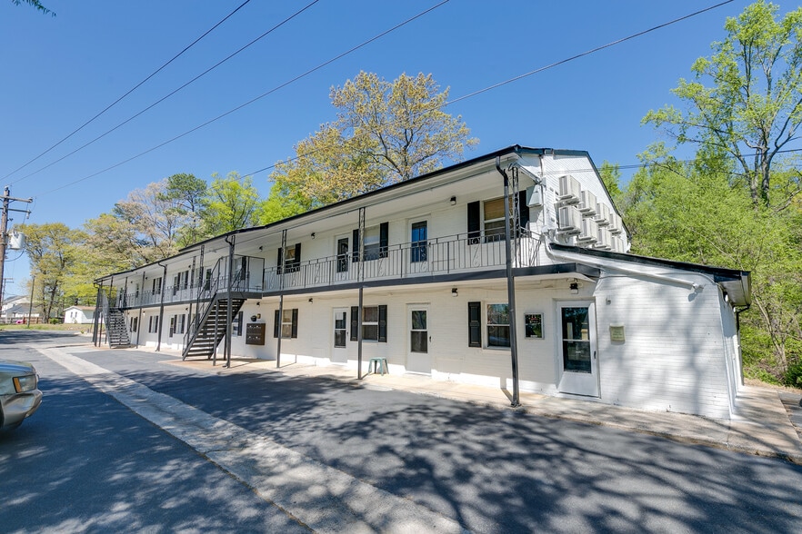 Primary Photo Of 37 Labrook Dr, Richmond Apartments For Sale