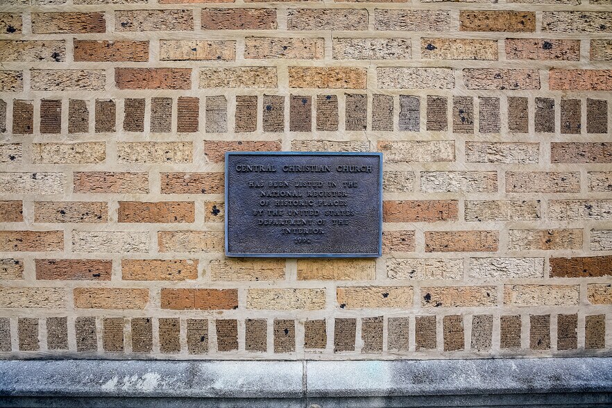 More Photos Of 1110 Guadalupe St, Austin Religious Facility For Lease