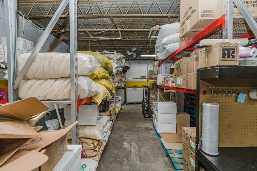 More Photos Of 925 E 19th St, Wichita Warehouse For Sale