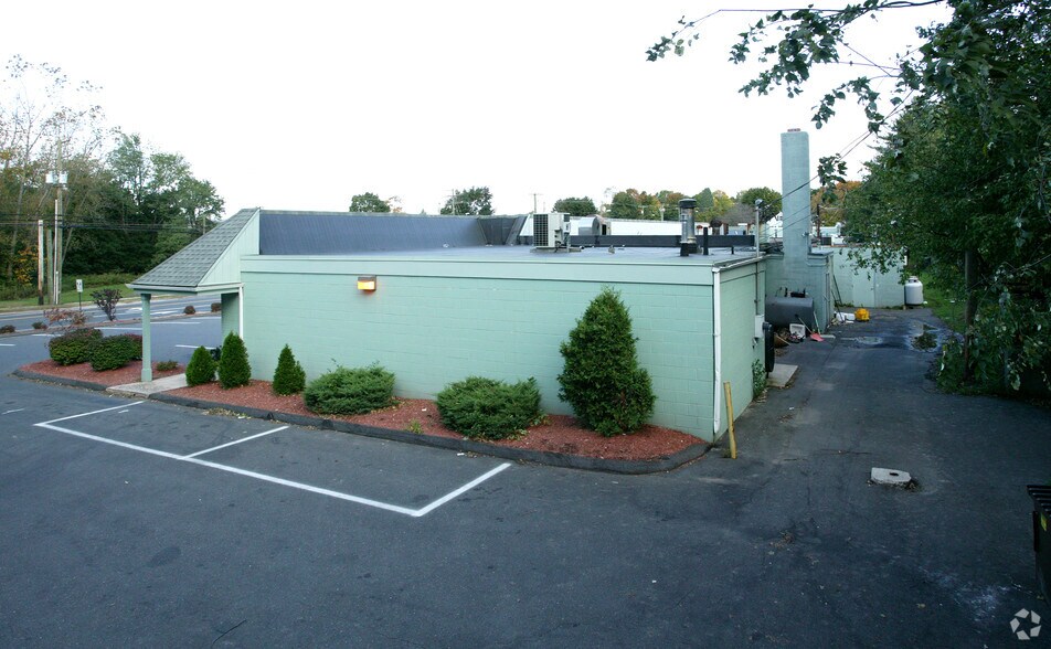 More Photos Of 916 Stafford Ave, Bristol Unknown For Lease