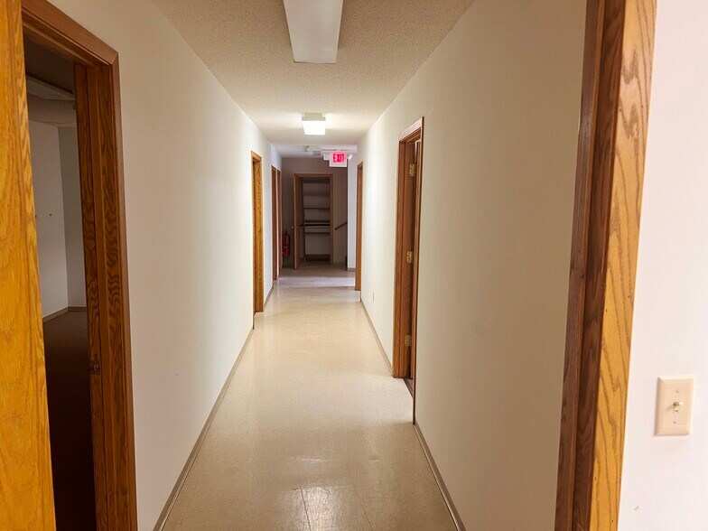 More Photos Of 516 NW 6th St, Brainerd Office For Sale