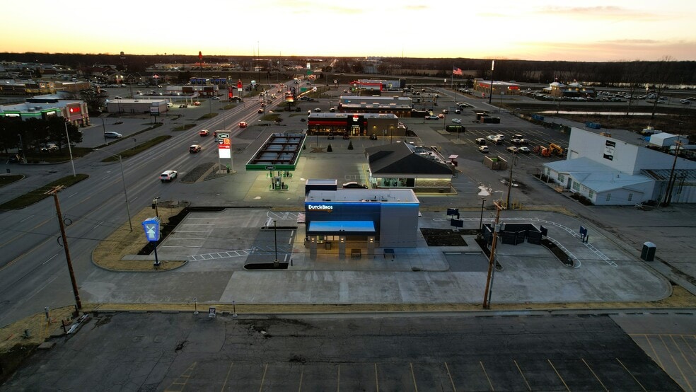 More Photos Of 1114 W Seventh St, Auburn Fast Food For Sale