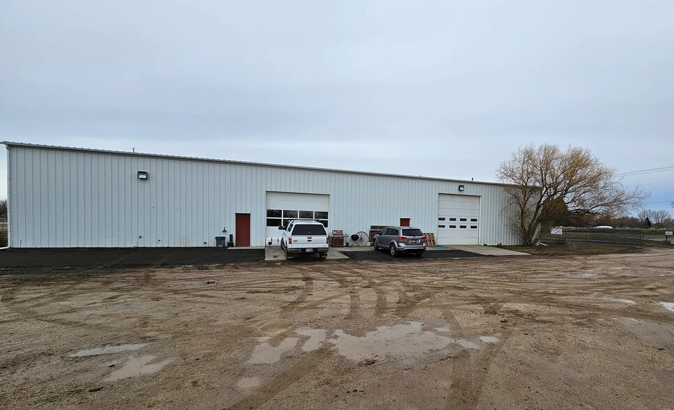 Primary Photo Of 919 7th Ave W, Gooding Warehouse For Sale