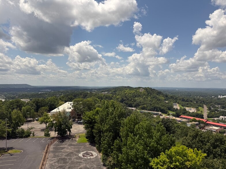 More Photos Of 530 Beacon Pky W, Birmingham Office For Sale