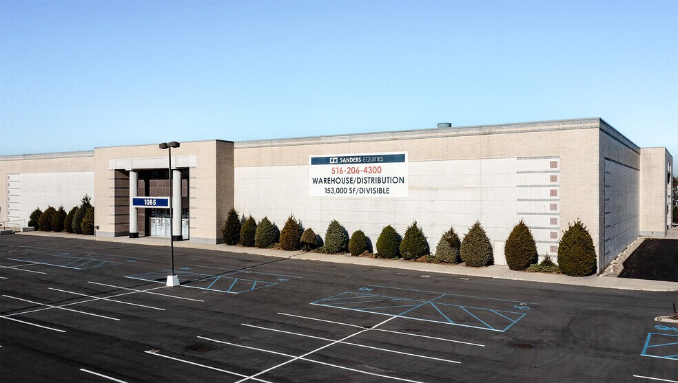Primary Photo Of 89 Frost St, Westbury Warehouse For Lease