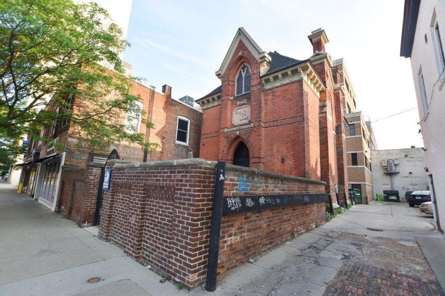 More Photos Of 611 E William St, Ann Arbor Sorority Fraternity House For Sale