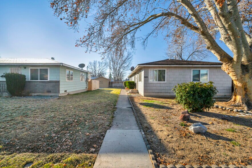 More Photos Of 1947-1949 H St, Sparks Apartments For Sale