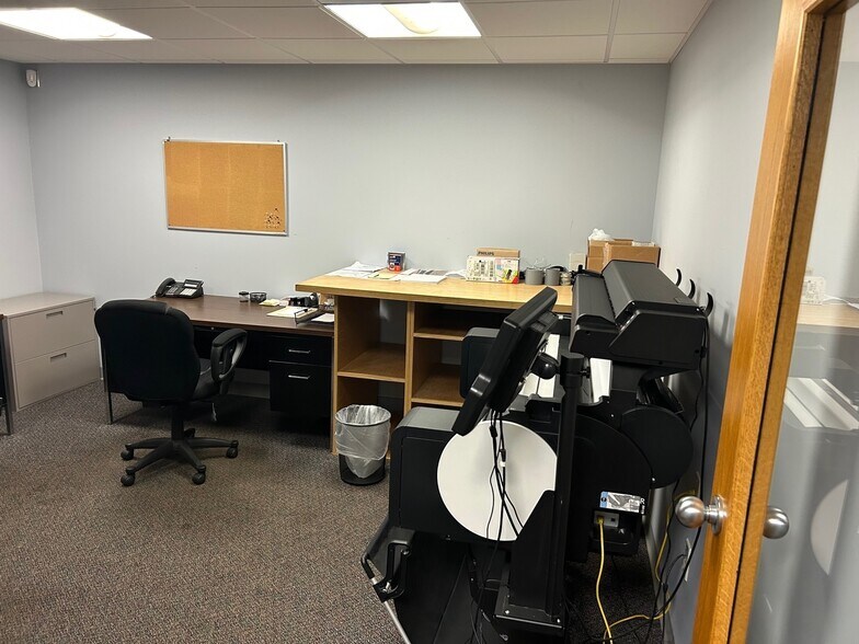 More Photos Of 104 Longwater Dr, Norwell Light Manufacturing For Lease