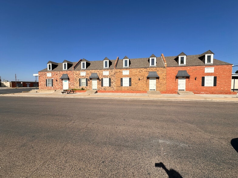More Photos Of 2300 W Michigan Ave, Midland Medical For Lease