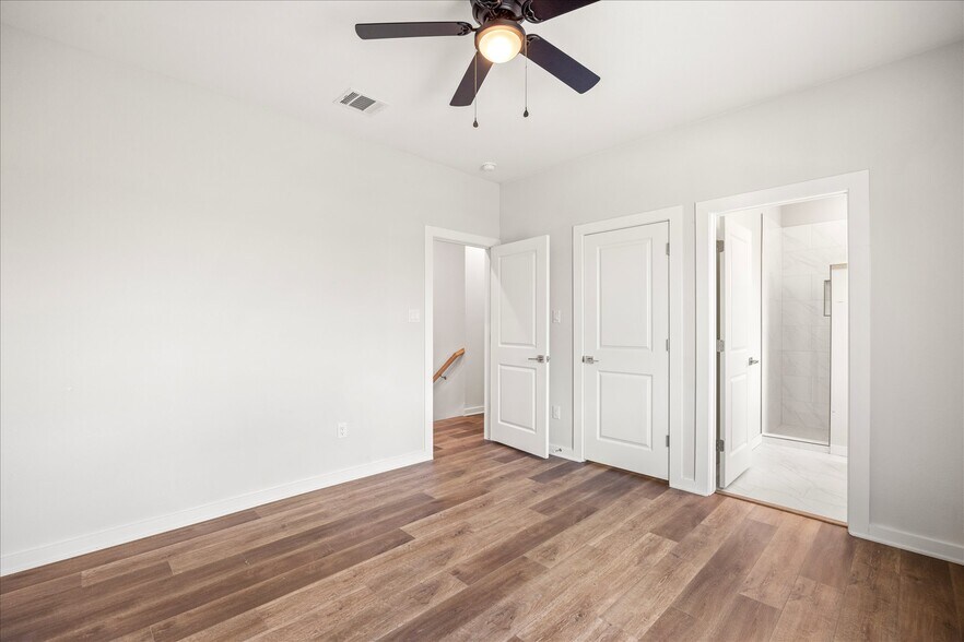 More Photos Of 710 N Sycamore St, Hico Apartments For Sale