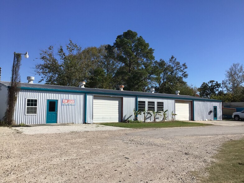 More Photos Of 921 Lawrence Rd, Kemah Industrial For Sale