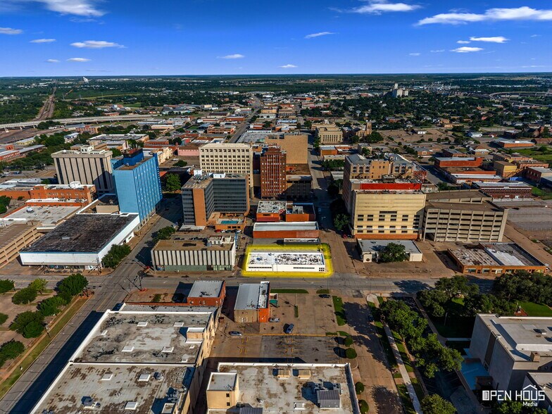 More Photos Of 705 Lamar St, Wichita Falls Office For Sale