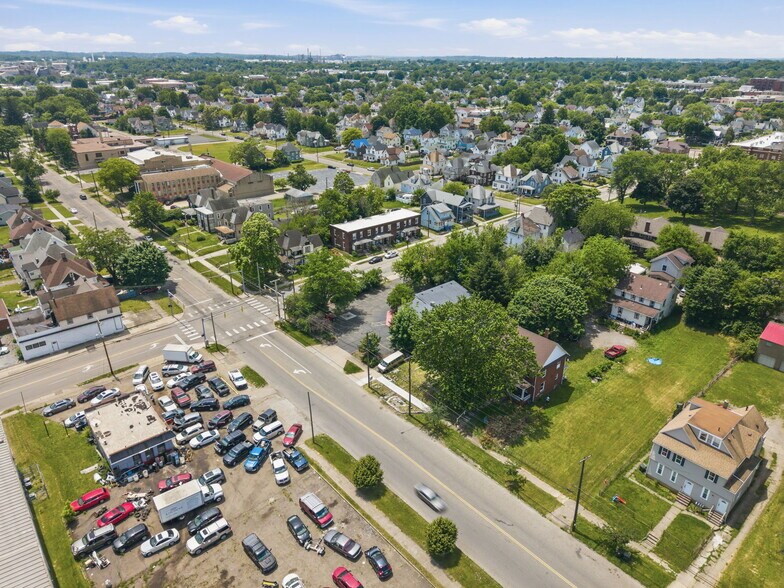 More Photos Of 255 Dueber Ave SW, Canton Medical For Sale