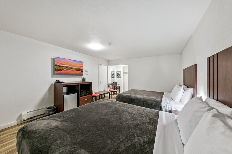 More Photos Of 4130 Manzanita Ave, South Lake Tahoe Hotel For Sale