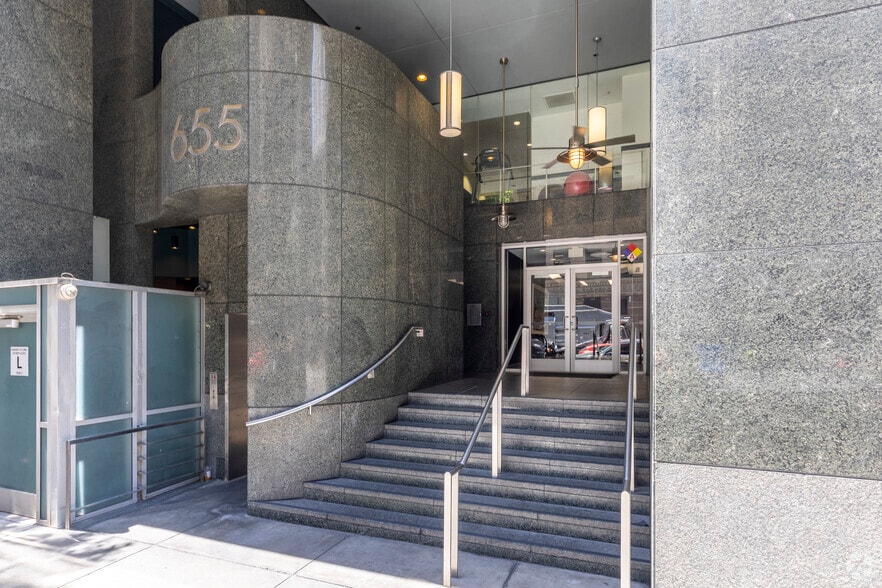 More Photos Of 655 S Hope St, Los Angeles Apartments For Lease