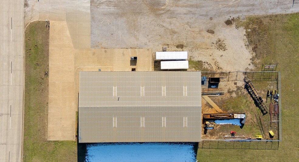 More Photos Of 3030 N 4th St, Enid Warehouse For Sale