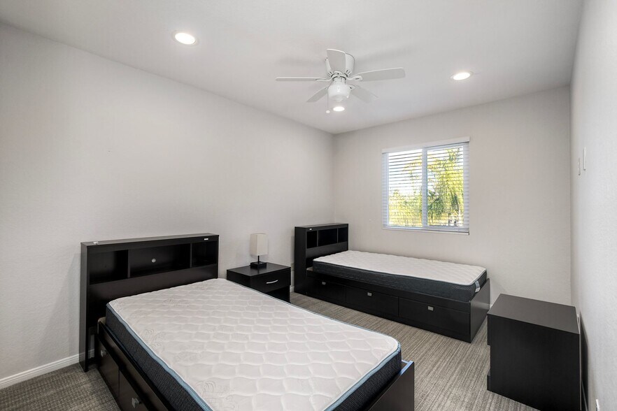 More Photos Of 6809 Corintia St, Carlsbad Multifamily For Sale