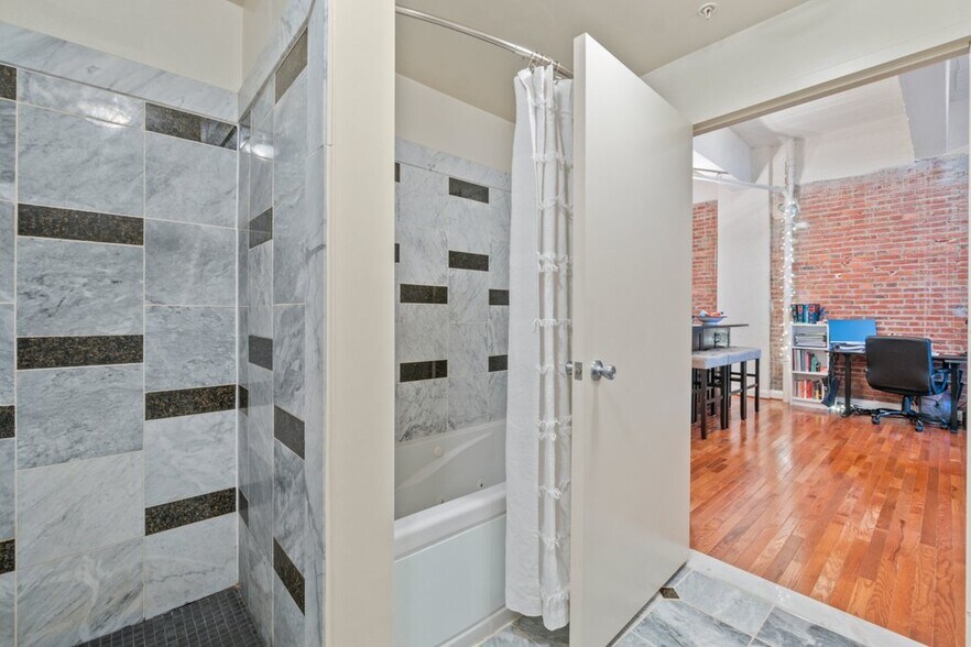 More Photos Of 311-313 W Baltimore St, Baltimore Apartments For Sale