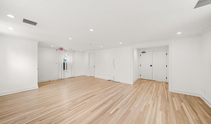 More Photos Of 6 Benedict Pl, Greenwich Office Residential For Sale