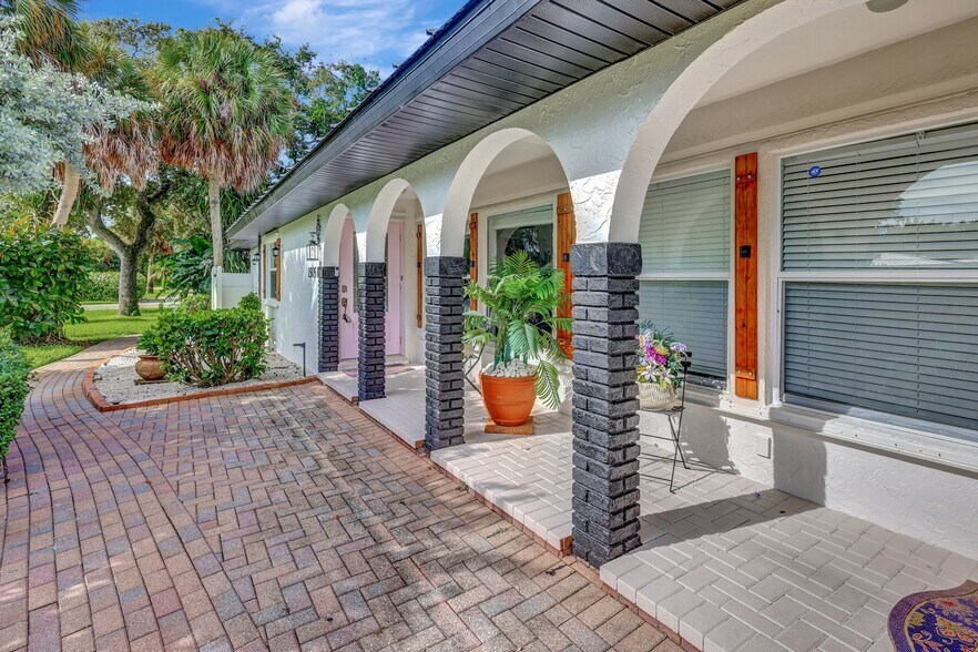 More Photos Of 1505 Coral Ave, Vero Beach Apartments For Sale
