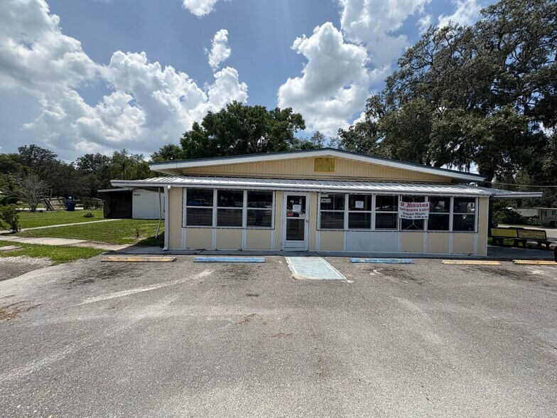 More Photos Of 4447 Gall Blvd, Zephyrhills Restaurant For Sale