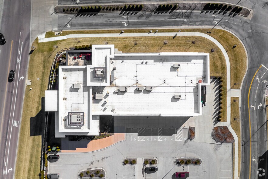6301 W 135th St Overland Park Ks 66223 Retail For Lease Cityfeet Com