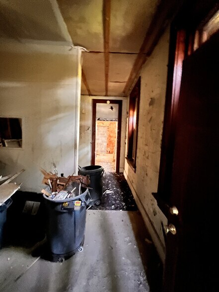 More Photos Of 422 W McMicken Ave, Cincinnati Apartments For Sale