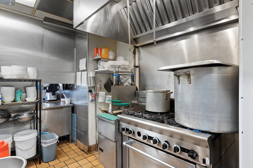 More Photos Of 7429 E River Rd, Fridley Restaurant For Sale