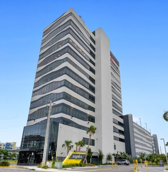 More Photos Of 19790 W Dixie Hwy, Aventura Office For Lease
