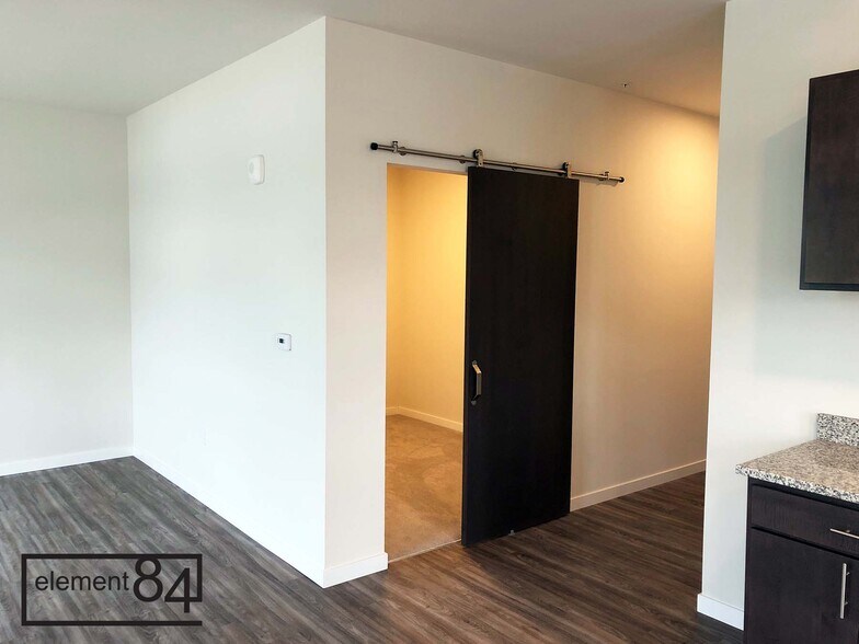 More Photos Of 1482 S 84th St, West Allis Apartments For Lease