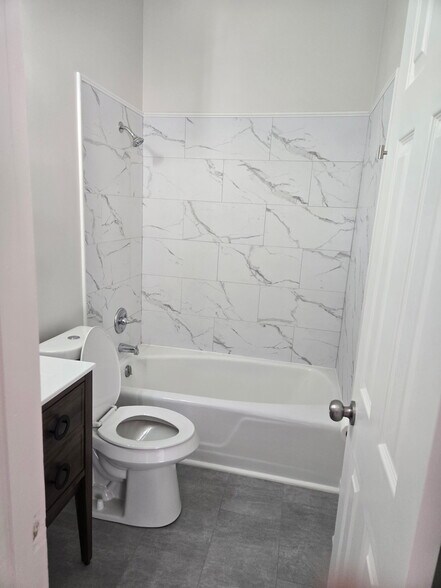 More Photos Of 814 S Jenkins Blvd, Akron Multifamily For Sale