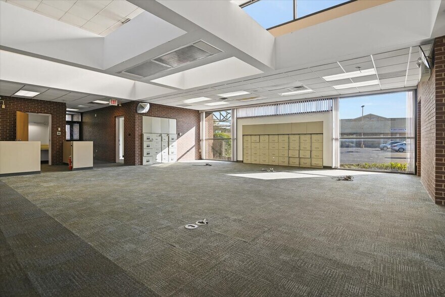 More Photos Of 209 Skyline Dr, East Stroudsburg Freestanding For Lease