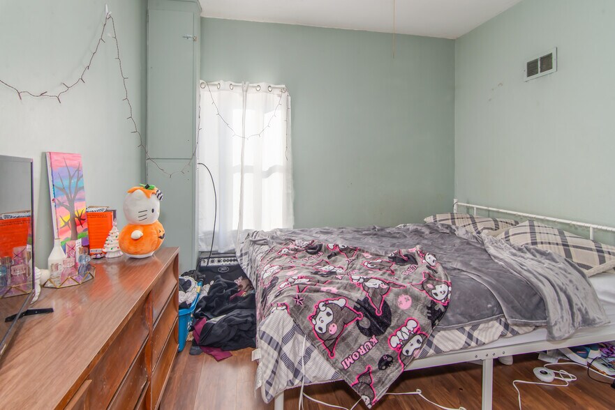 More Photos Of 1332 W Beecher Rd, Adrian Storefront For Sale