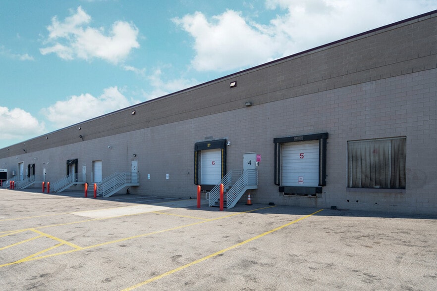 More Photos Of 723-739 Kasota Ave SE, Minneapolis Light Manufacturing For Lease