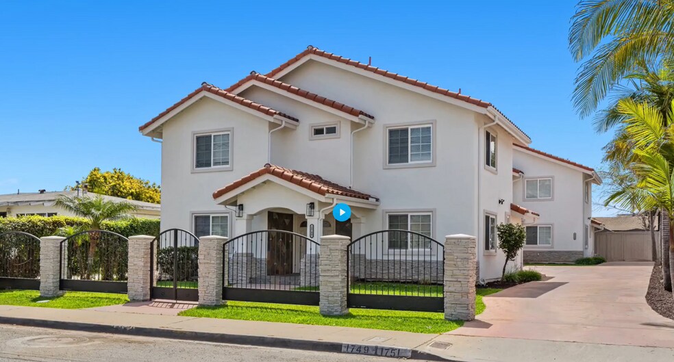 More Photos Of 1749 Dahlia Ave, San Diego Apartments For Sale