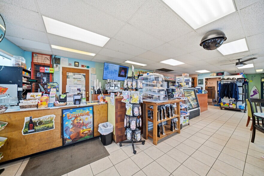 More Photos Of 101 S Miller St, Rockaway Beach Storefront Retail Residential For Sale